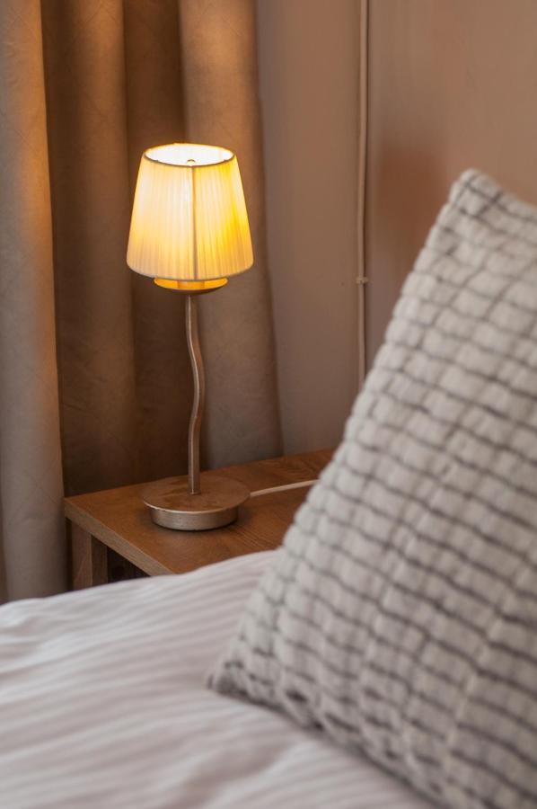 Veldi Art - Kamari Beach Apartment Fira  Exteriér fotografie