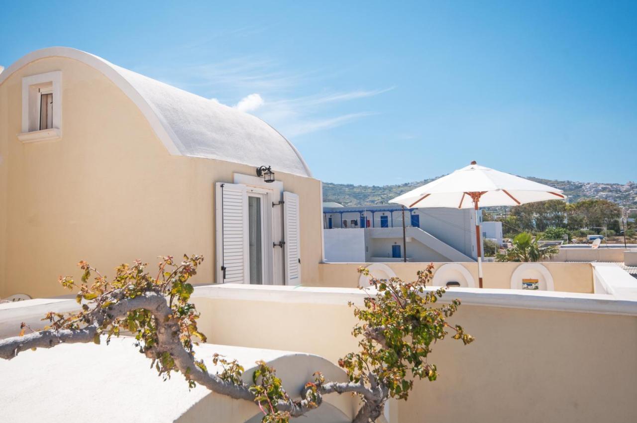Veldi Art - Kamari Beach Apartment Fira  Exteriér fotografie